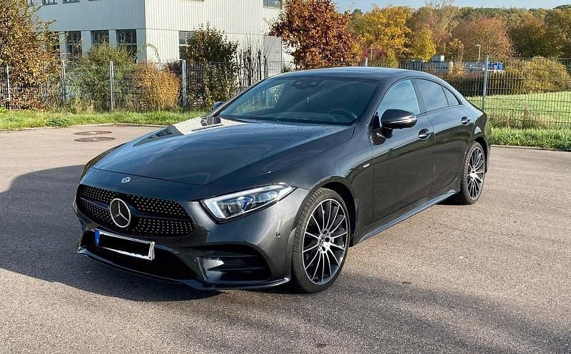 Grau Gebraucht 2017 Mercedes CLS450 Edition 1 Limousine | 53.490 € - Bild 1/4