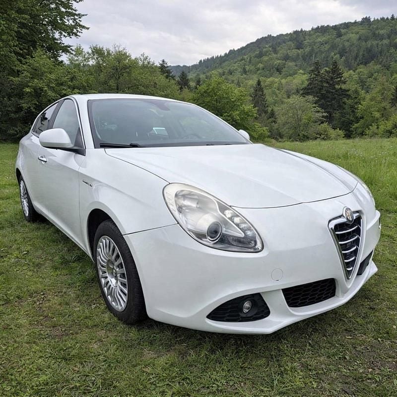 Gebraucht Alfa Romeo Giulietta Turismo 170 PS (125 kW) 2011 Weiß Kleinwagen