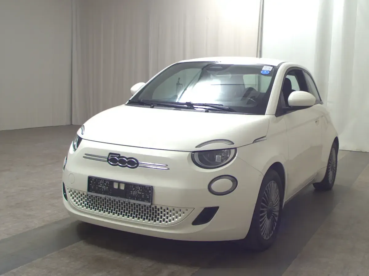 Gebraucht Fiat 500e Icon 86 kW (118 PS) 2023 Weiß Limousine