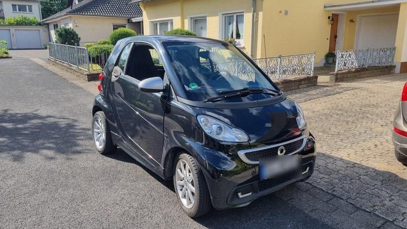 Schwarz Gebraucht 2013 Smart ForTwo Coupé Kleinwagen | 4.900 € (Fairer Preis) - Bild 1/4