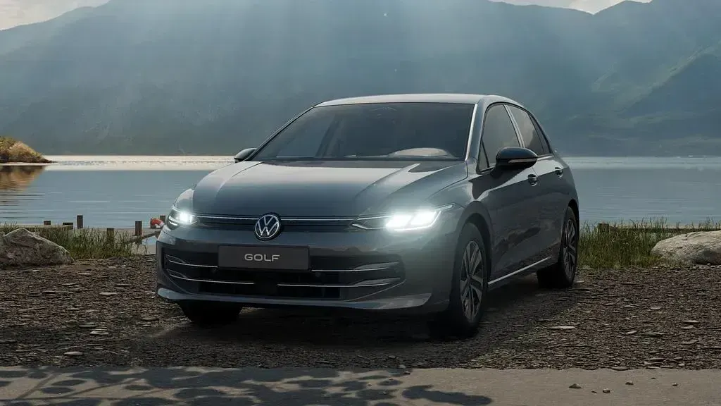 Gebraucht VW Golf VIII 150 PS (110 kW) 2025 Grau Limousine