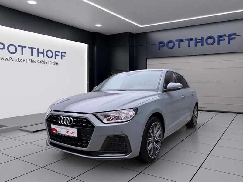 Grau Gebraucht 2024 Audi A1 Sportback Advanced Kleinwagen | 23.850 € (Guter Preis) - Bild 1/4