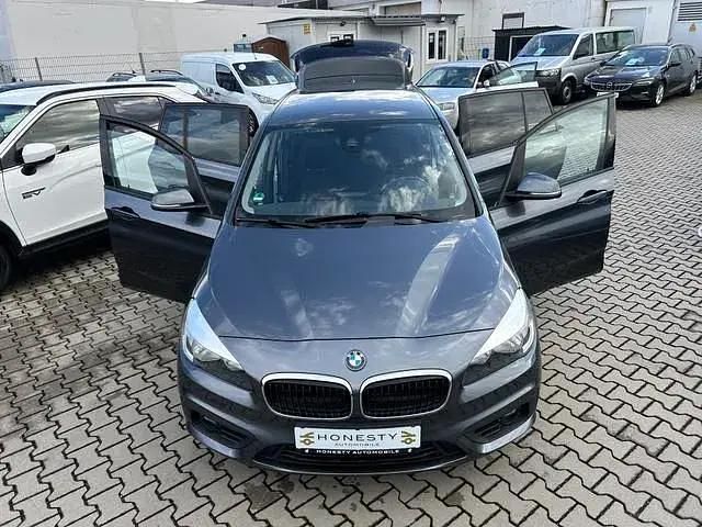 Gebraucht BMW 218 Advantage 136 PS (100 kW) 2016 Mineralgrau metallic Kombi