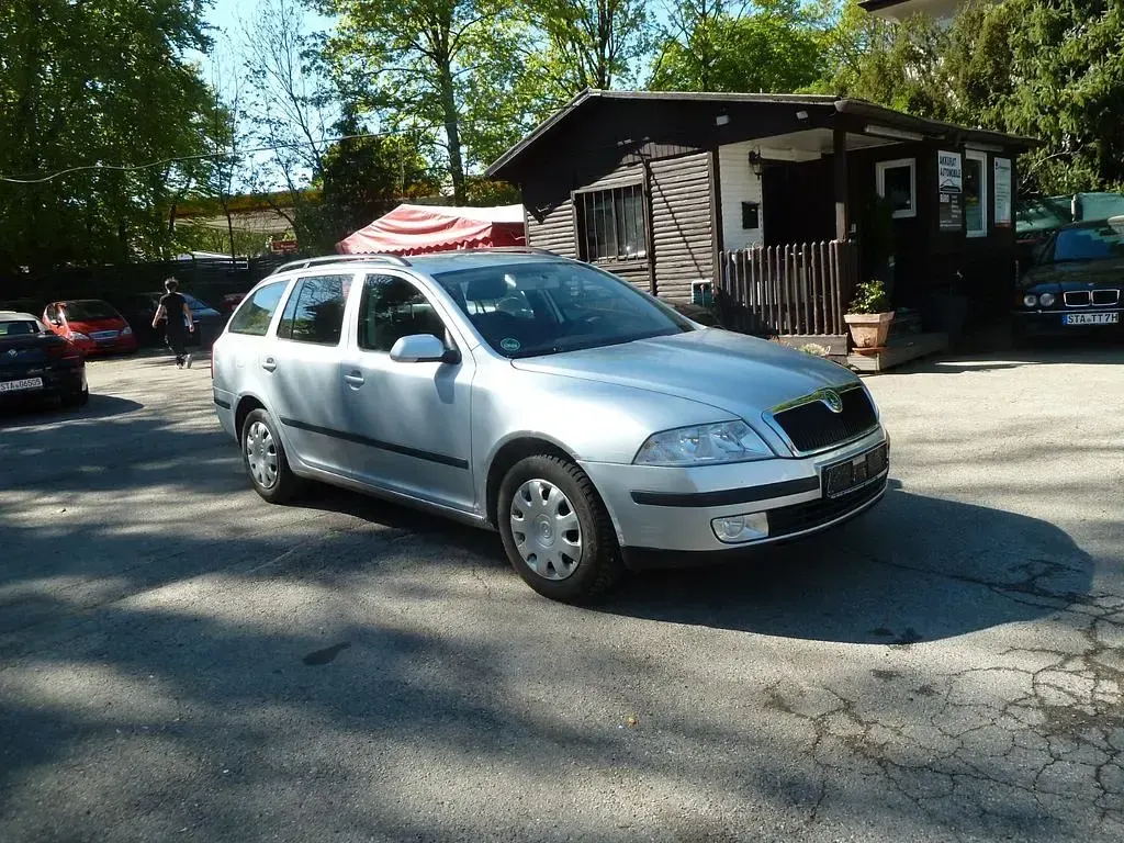 Gebraucht Skoda Octavia Team Edition 105 PS (77 kW) 2008 Silber Kombi