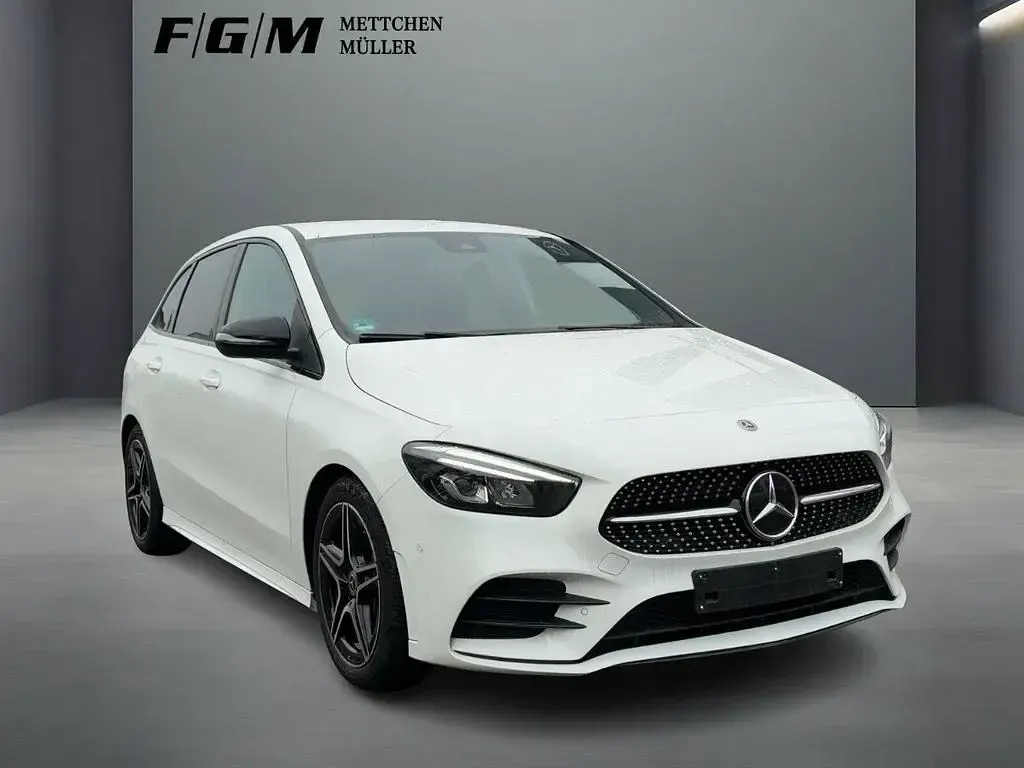 Gebraucht Mercedes B250 AMG 224 PS (164 kW) 2022 Weiß Kleinwagen