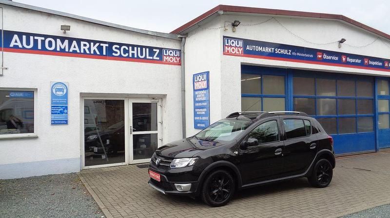 Gebraucht Dacia Sandero Prestige 90 PS (66 kW) 2015 Schwarz Limousine