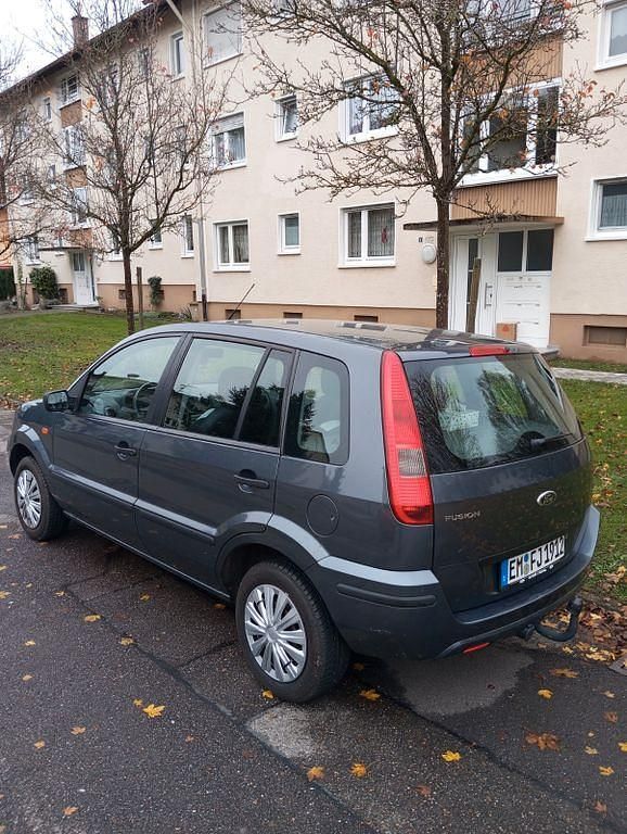 Gebraucht 2004 Ford Fusion Limousine | 2.200 € (Fairer Preis) - Bild 1/4