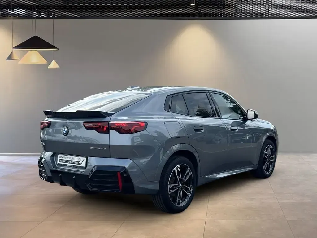 Gebraucht BMW X2 M Sport 170 PS (125 kW) 2025 Grau SUV
