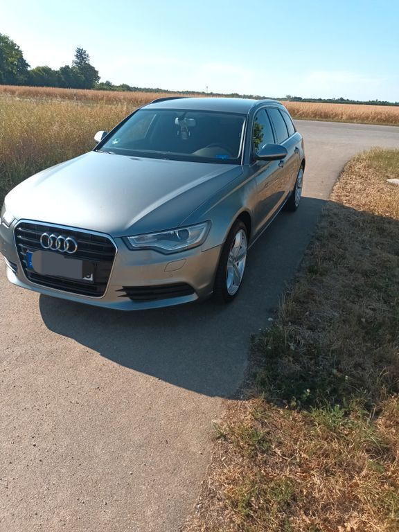 Grau Gebraucht 2012 Audi A6 Kombi | 9.600 € (Guter Preis) - Bild 1/4