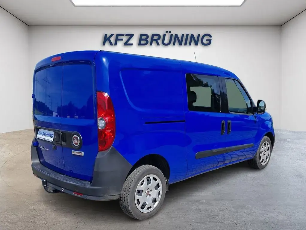 Gebraucht Fiat Doblò 95 PS (69 kW) 2021 Colore interno Van / Kleinbus