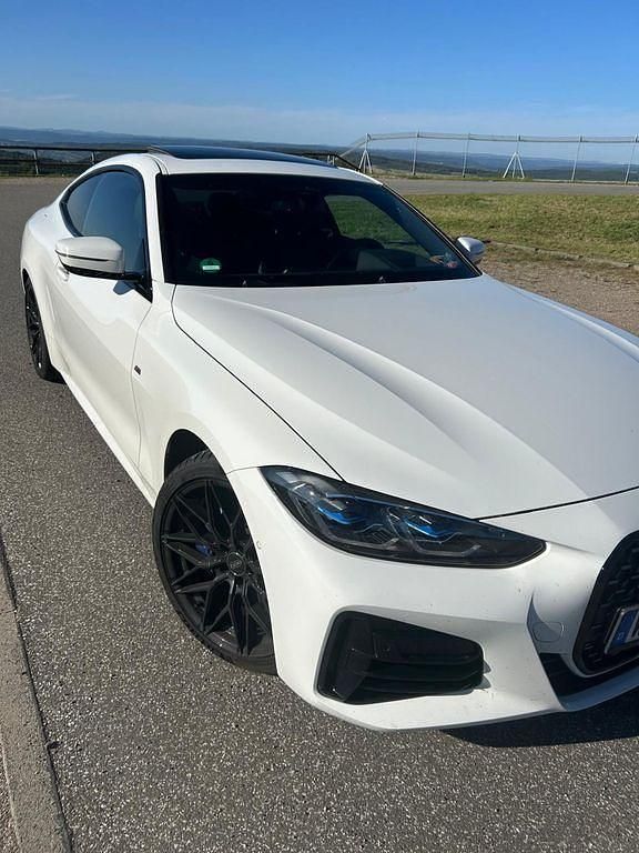 Weiß Gebraucht 2022 BMW M440 Performance Limousine | 46.990 € (Superpreis) - Bild 1/4