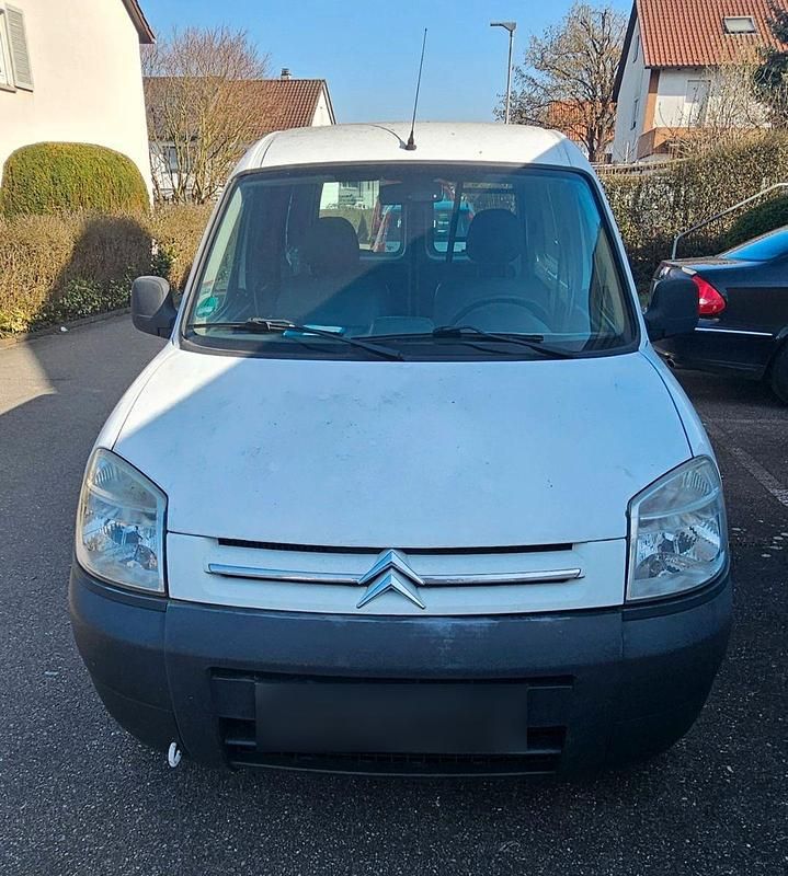 Second-hand Citroën Berlingo 75 CP (55 kW) 2007 Alb Monovolum