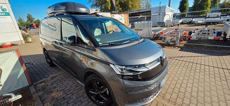 Usata VW Multivan 218 CV (160 kW) 2023 Grigio Monovolume