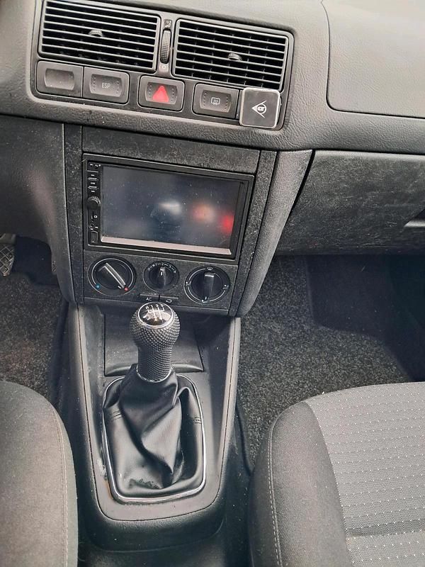 Gebraucht VW Golf IV 75 PS (55 kW) 2002 Silber Kleinwagen