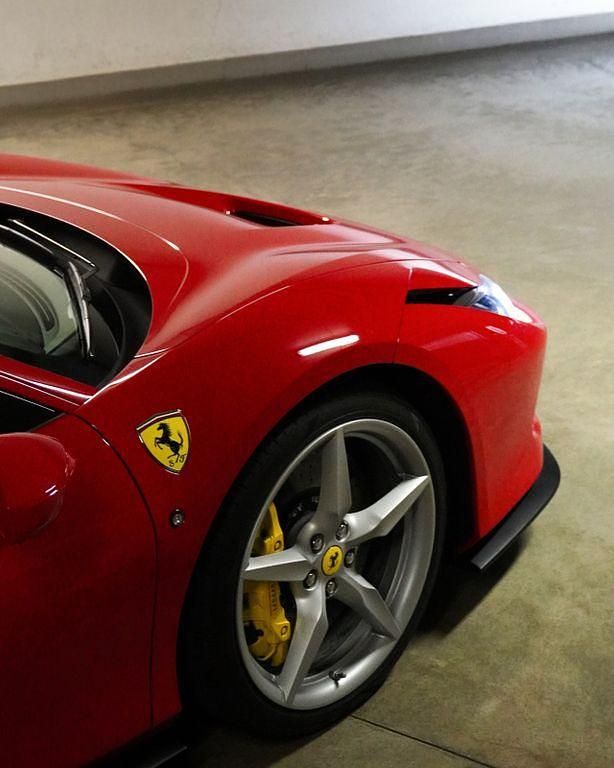 Gebraucht Ferrari F8 721 PS (530 kW) 2020 Rot Coupé