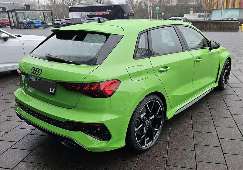 Gebraucht Audi RS3 Design 400 PS (294 kW) 2023 Grün Limousine