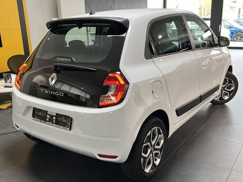 Gebraucht Renault Twingo Equilibre 65 PS (47 kW) 2023 Weiß Kleinwagen