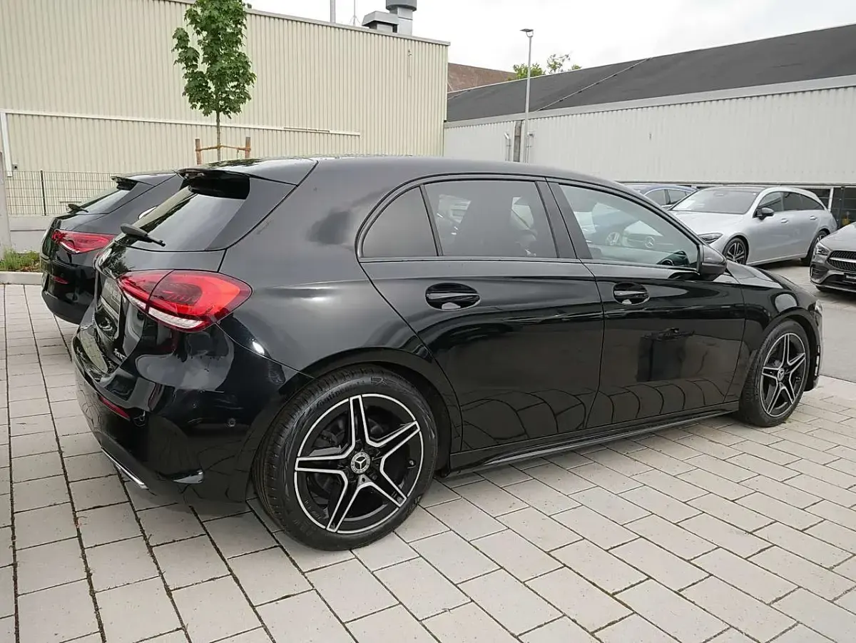 Gebraucht Mercedes A220 AMG 190 PS (139 kW) 2022 Metalliclack kosmosschwarz Limousine