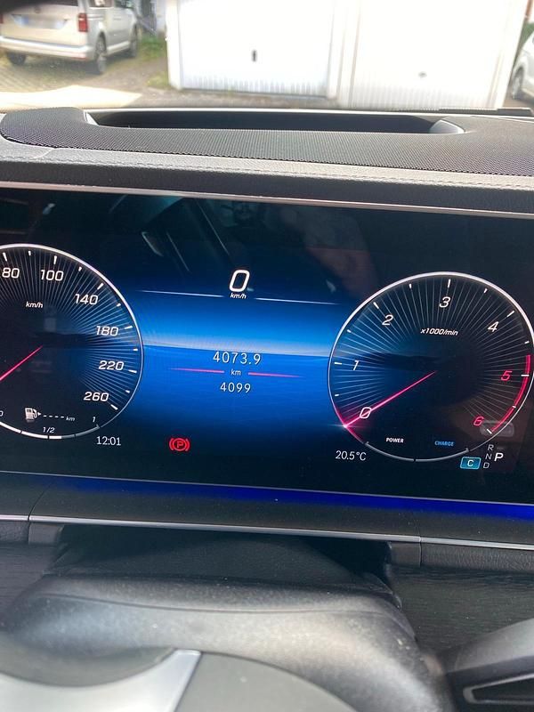 Gebraucht Mercedes GLS450 367 PS (269 kW) 2025 Schwarz SUV