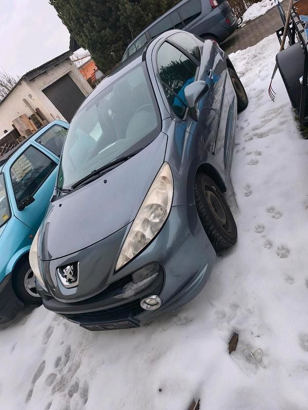 Gebraucht Peugeot 207 70 PS (51 kW) 2008 Grau Kleinwagen