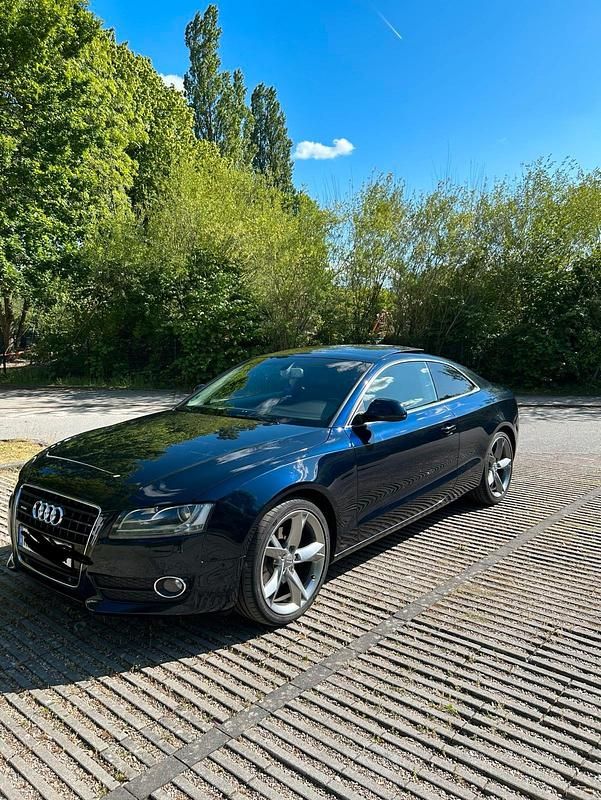 Blau Gebraucht 2009 Audi A5 Design Coupé | 5.500 € (Superpreis) - Bild 1/4
