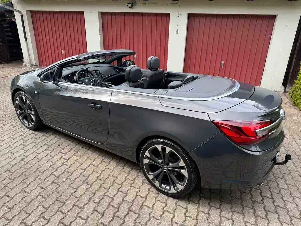 Gebraucht Opel Cascada Innovation 165 PS (121 kW) 2013 Grau Cabrio