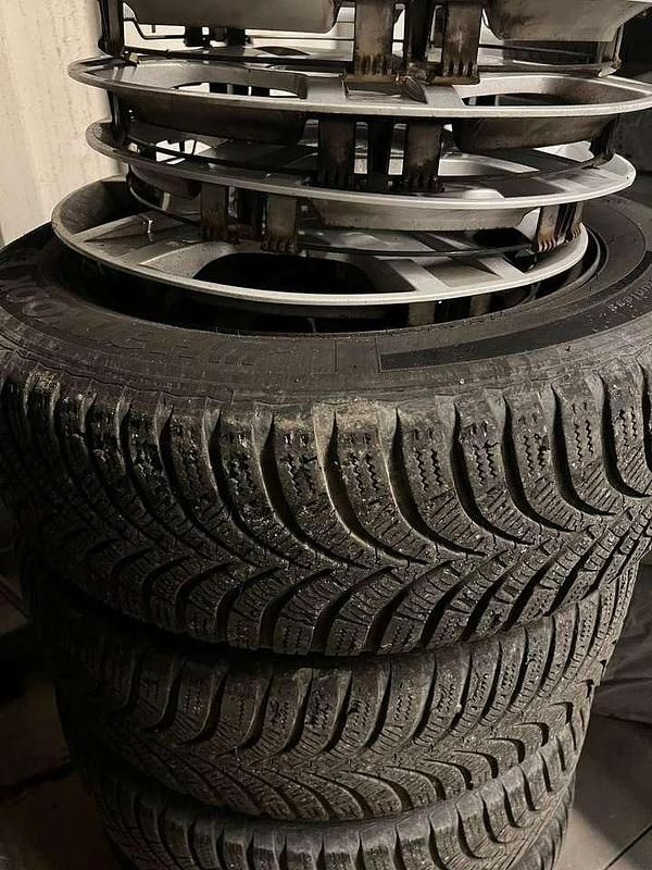 Gebraucht Ford Fiesta Trend 60 PS (44 kW) 2011 Weiß Kleinwagen