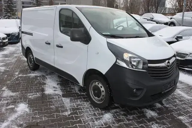 Używany Opel Vivaro 95 KM (69 kW) 2017 Biały Minivan