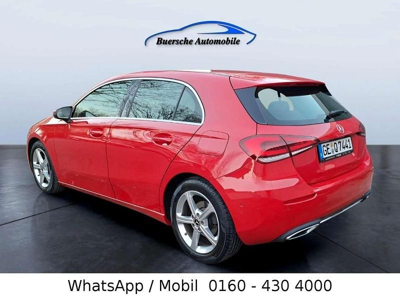 Gebraucht Mercedes A200 163 PS (119 kW) 2019 Rot Limousine