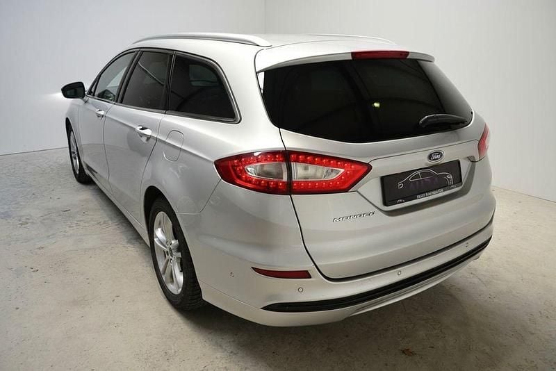 Gebraucht Ford Mondeo Titanium 160 PS (117 kW) 2016 Silber Limousine