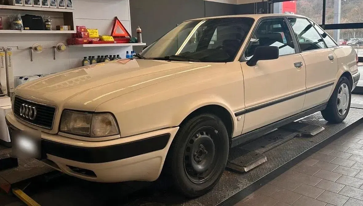 Gebraucht Audi 80 90 PS (66 kW) 1992 Weiß Limousine