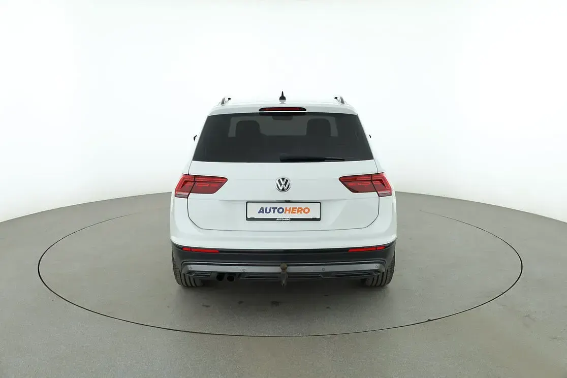 Gebraucht VW Tiguan Highline 150 PS (110 kW) 2020 Weiß SUV
