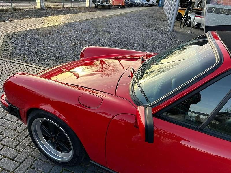 Gebraucht Porsche 911SC 204 PS (150 kW) 1983 Rot Cabrio