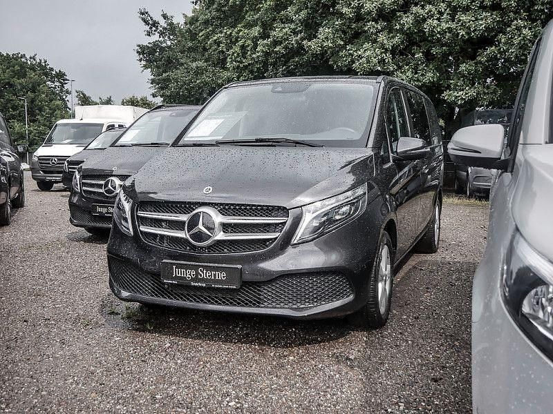 Grau Gebraucht 2024 Mercedes V250 Van / Kleinbus | 56.890 € (Guter Preis) - Bild 1/4