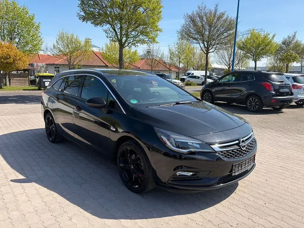 Second-hand Opel Astra Dynamic 110 CP (80 kW) 2016 Negru Break