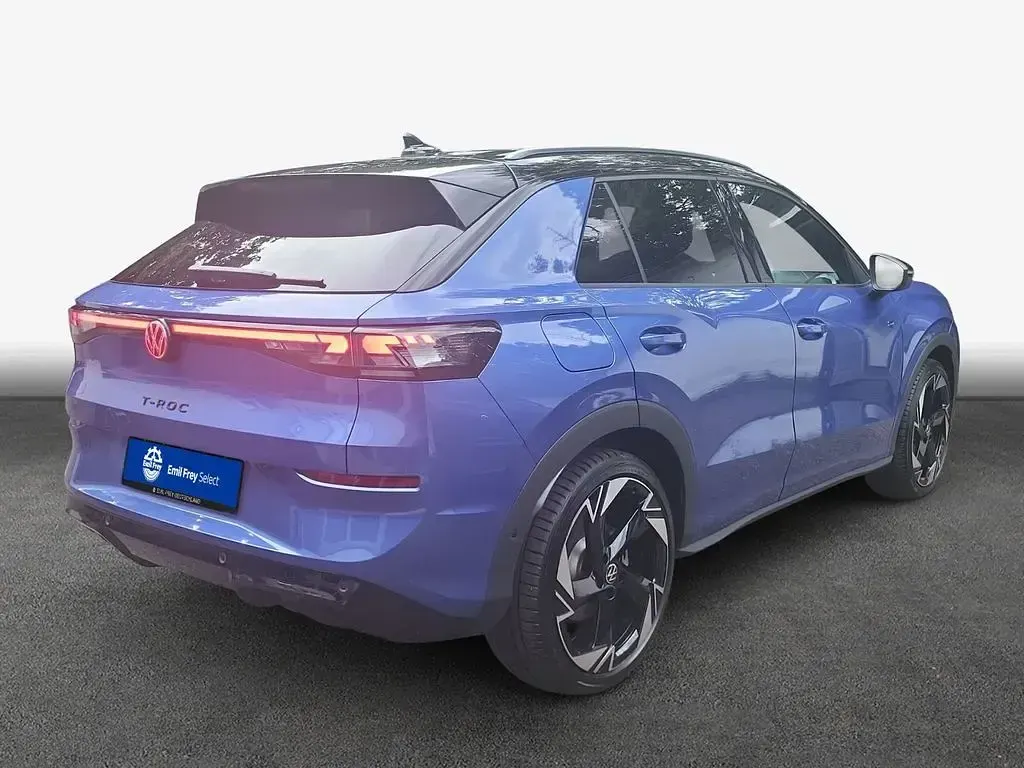 Gebraucht VW T-Roc R-line 150 PS (110 kW) 2025 Celestial blue metallic SUV