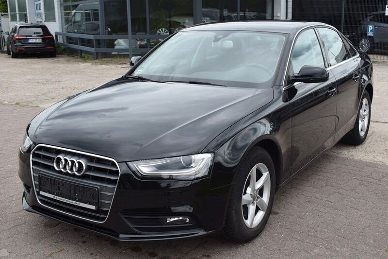Schwarz Gebraucht 2015 Audi A4 Ambiente Limousine | 13.999 € (Guter Preis) - Bild 1/4
