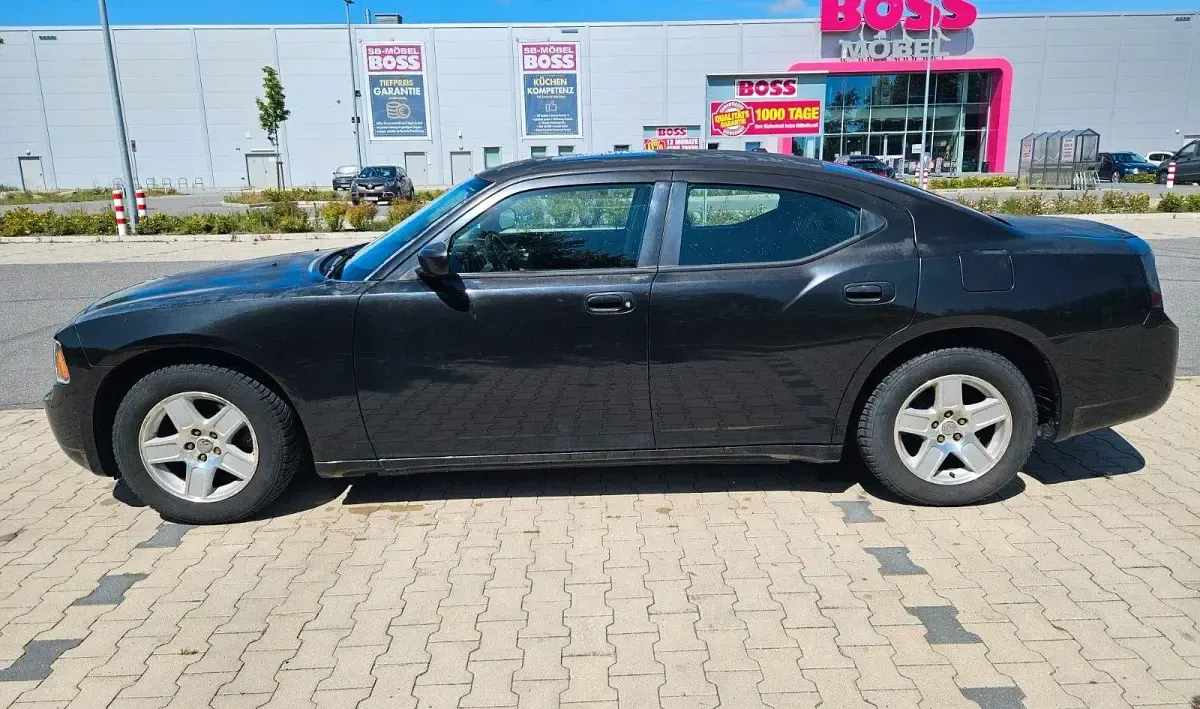 Używany Dodge Charger 192 KM (141 kW) 2007 Czarny Sedan/Limuzyna