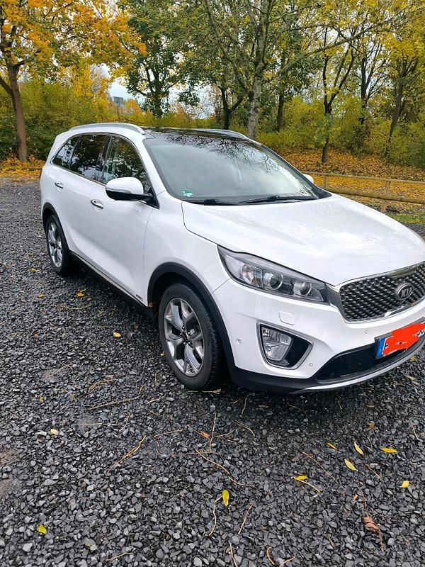 Weiß Gebraucht 2016 Kia Sorento SUV | 15.500 € (Guter Preis) - Bild 1/4