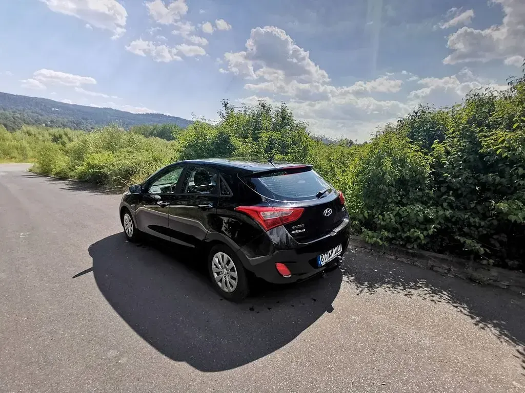 Gebraucht Hyundai i30 110 PS (80 kW) 2017 Schwarz Limousine