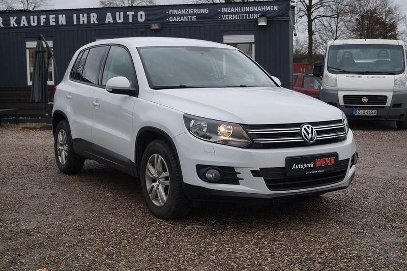 Weiß Gebraucht 2014 VW Tiguan Trendline SUV | 8.999 € (Guter Preis) - Bild 1/4
