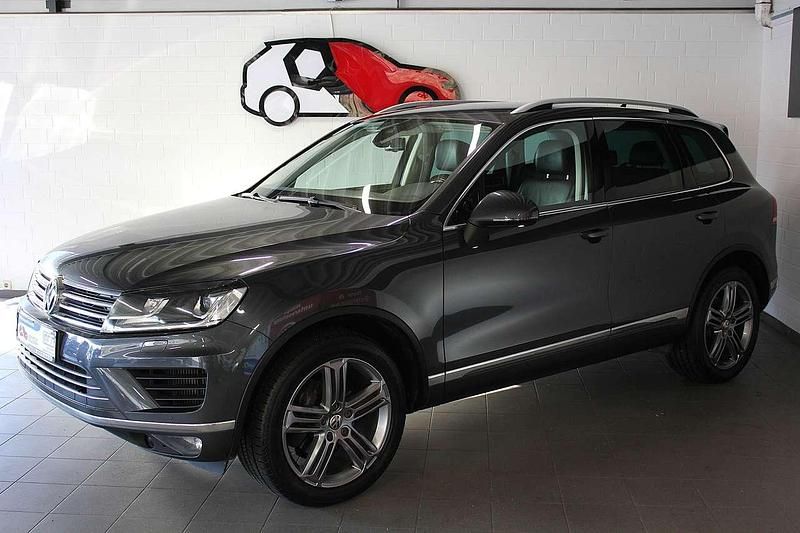 Dark flint gray metallic Gebraucht 2016 VW Touareg Terrain Tech SUV | 27.390 € (Fairer Preis) - Bild 1/4