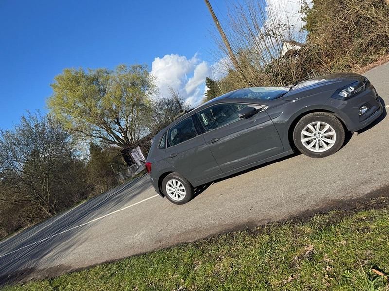 Gebraucht VW Polo Highline 95 PS (69 kW) 2019 Grau Kleinwagen