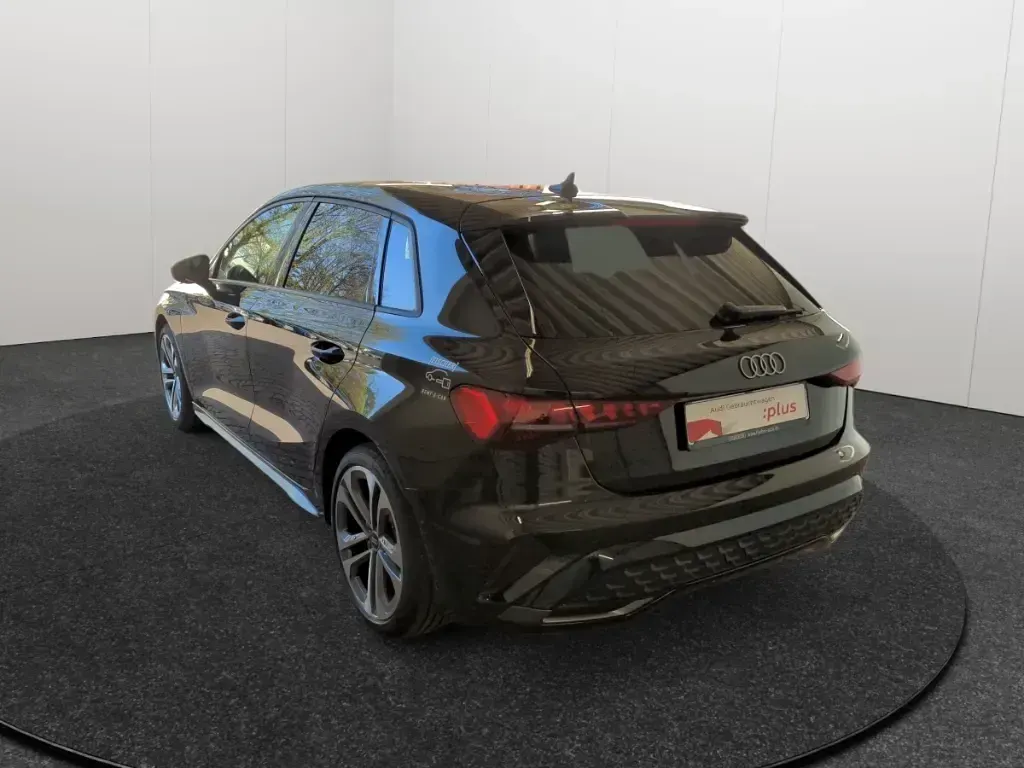 Gebraucht Audi A3 S-Line 150 PS (110 kW) 2025 Schwarz Limousine