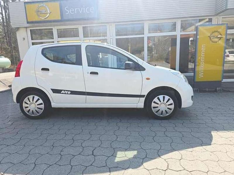 Gebraucht Suzuki Alto 68 PS (50 kW) 2009 Weiß Kleinwagen