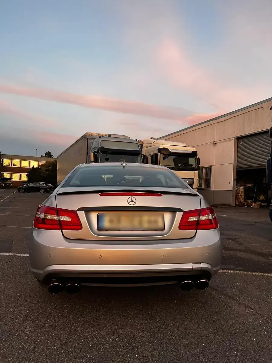 Second-hand Mercedes E250 204 CP (150 kW) 2010 Argintiu Coupe