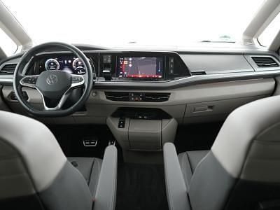 Second-hand VW Multivan 177 CP (130 kW) 2024 Negru Monovolum