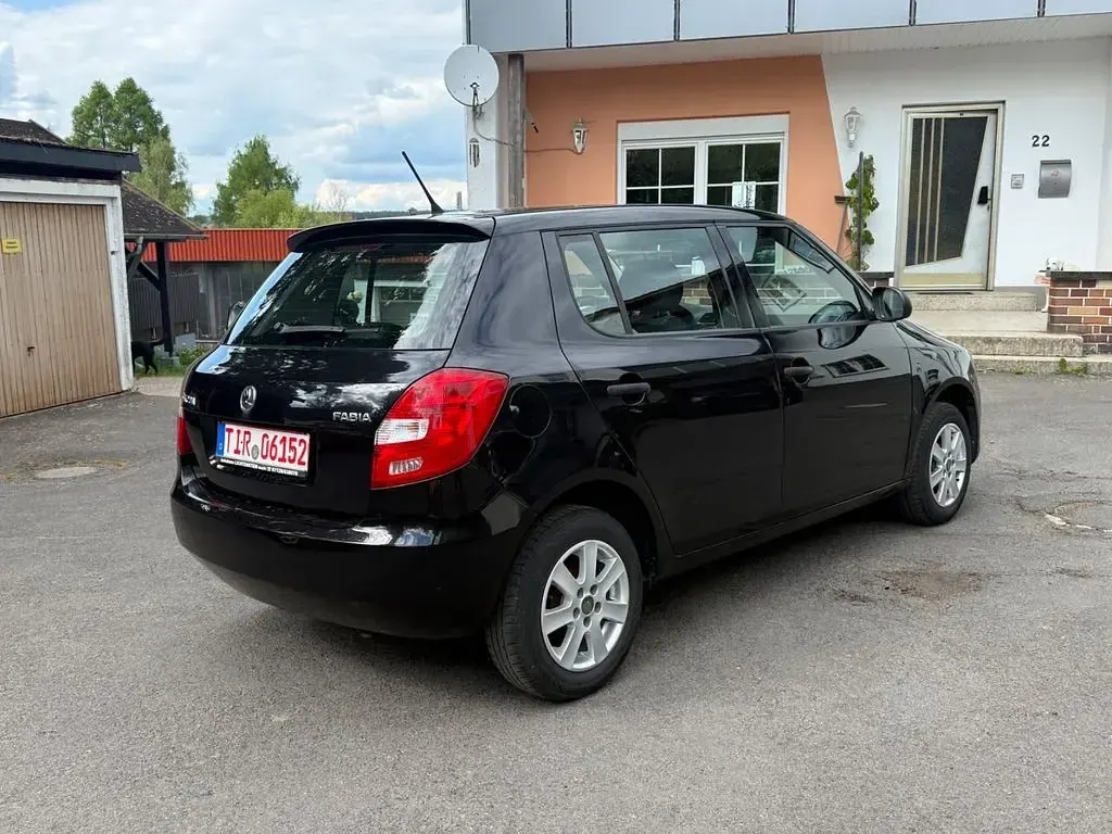 Gebraucht Skoda Fabia Cool Edition 60 PS (44 kW) 2014 Schwarz Limousine