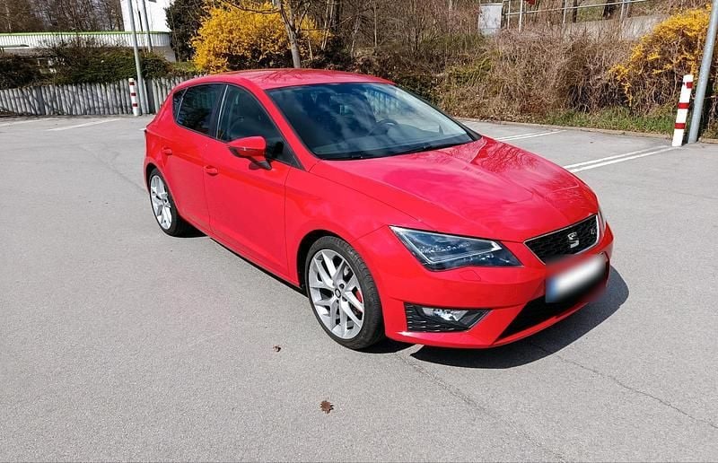 Gebraucht Seat Leon FR 122 PS (89 kW) 2014 Rot Limousine
