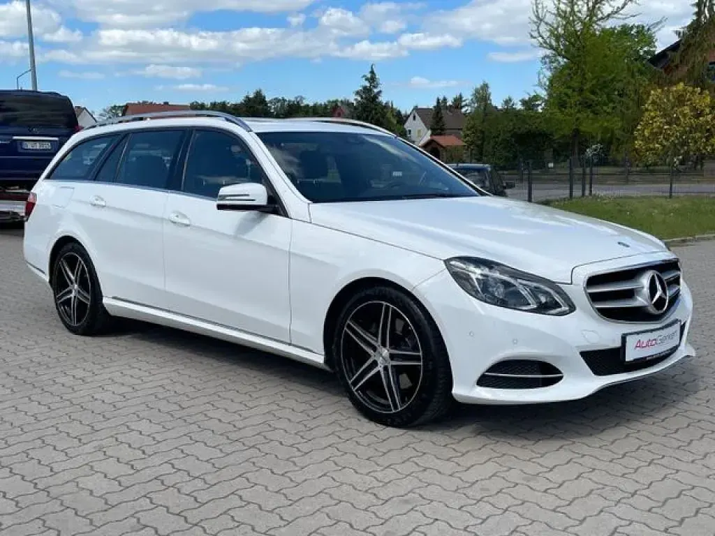Usata Mercedes E350 Avantgarde 258 CV (189 kW) 2016 Bianco Berlina